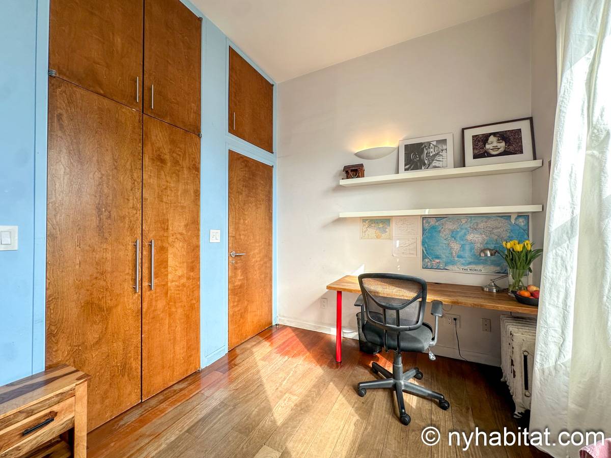 Bedroom - Photo 3 of 6 Bedroom - Photo 3 of 6