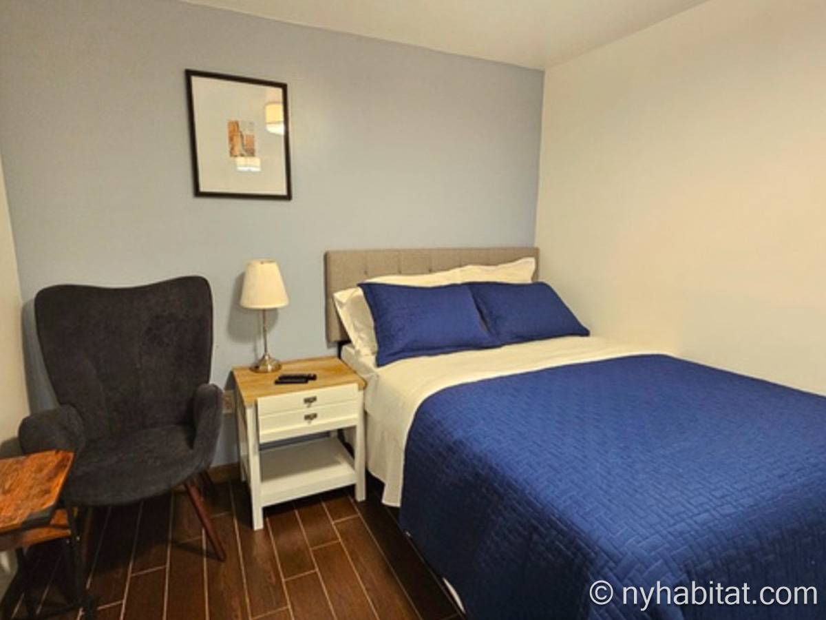 Living room - Photo 2 of 3