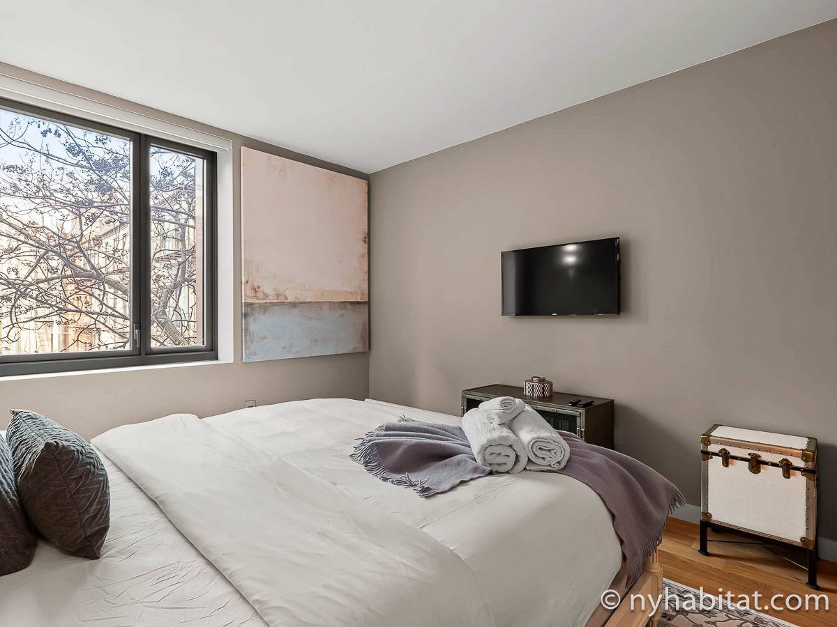 Camera 2 - Photo 2 di 3