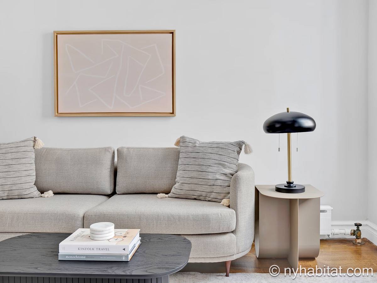 Living room - Photo 2 of 4