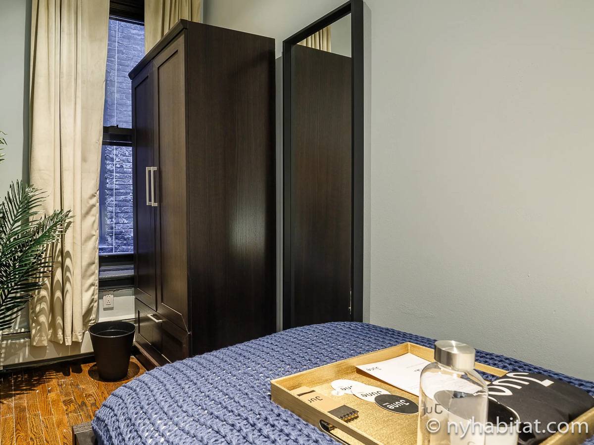 Camera 3 - Photo 2 di 2