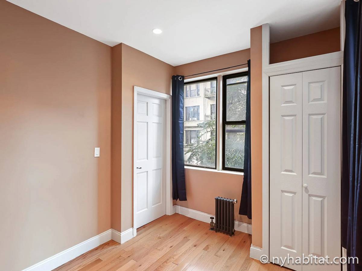 Bedroom - Photo 4 of 5