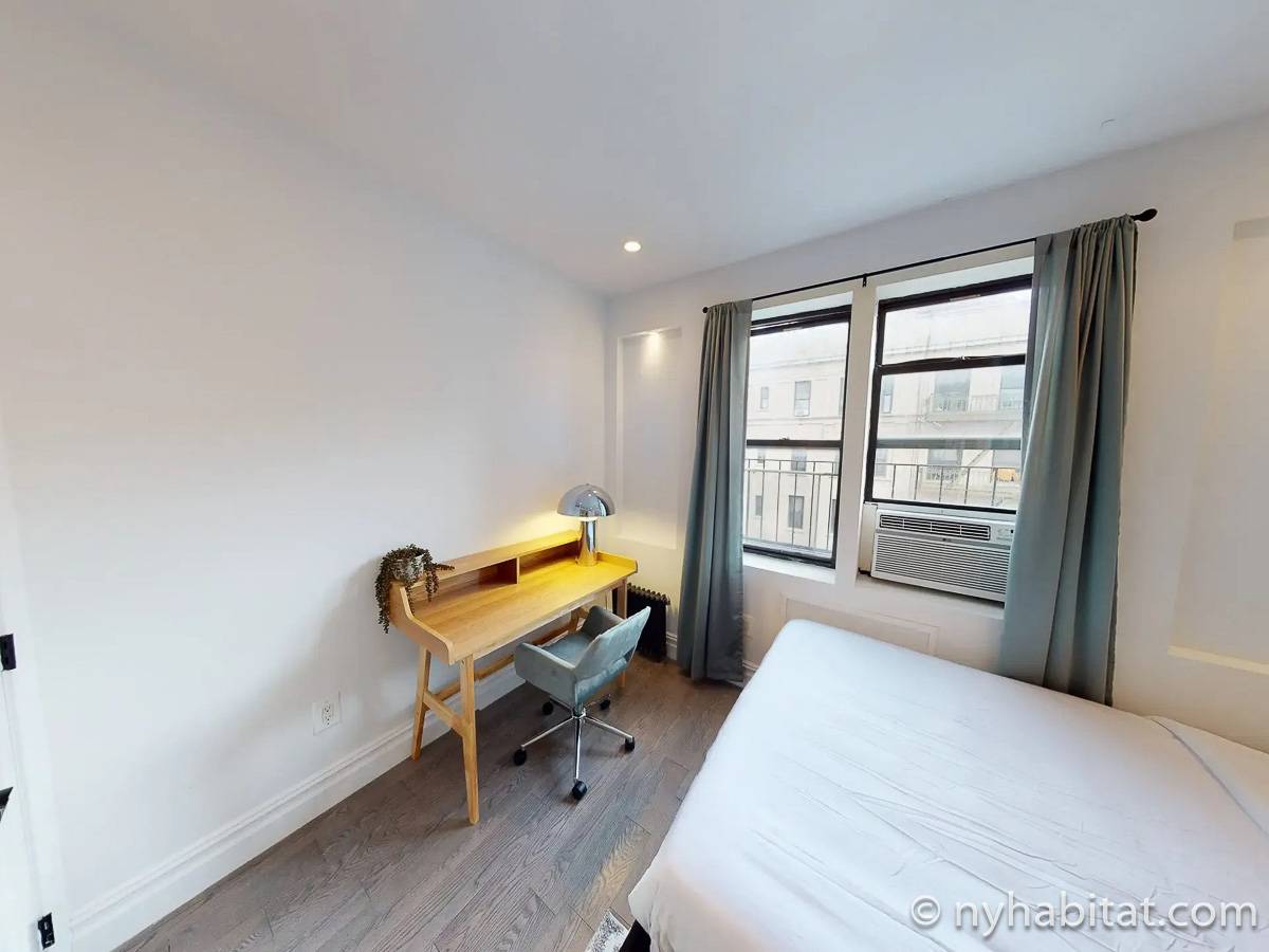 Bedroom - Photo 3 of 9