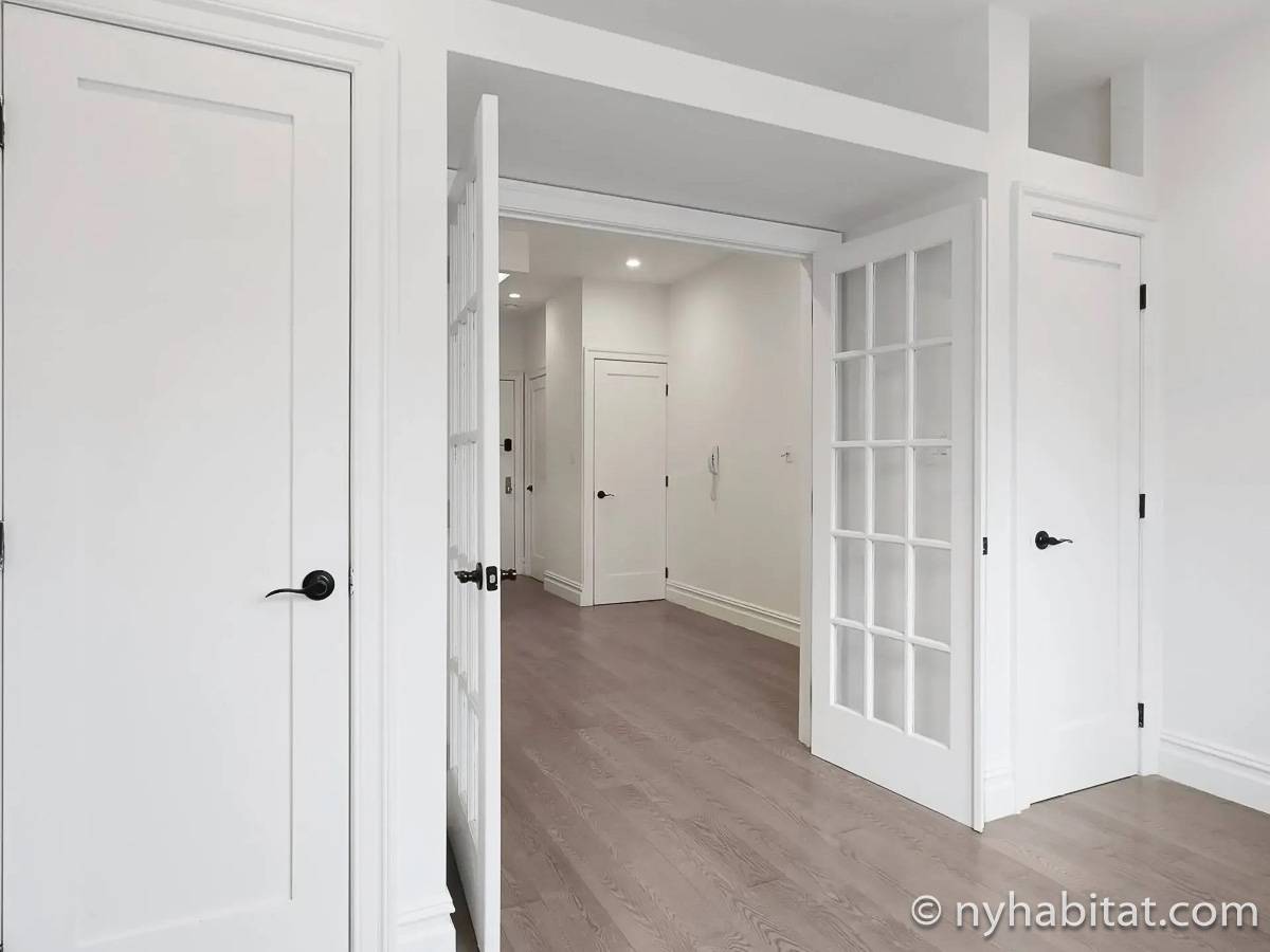 Bedroom - Photo 6 of 9