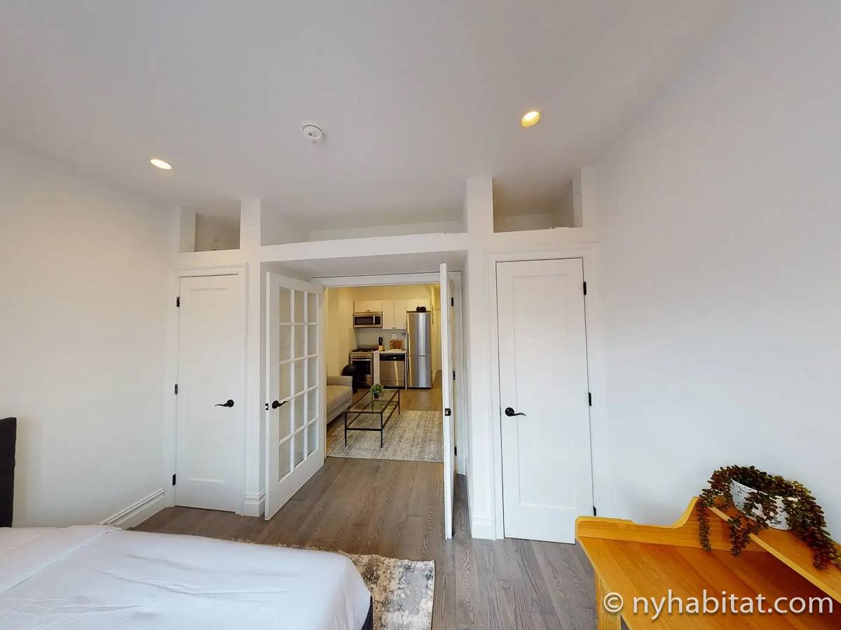 Bedroom - Photo 4 of 9