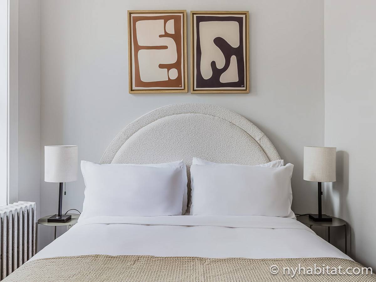 Bedroom - Photo 2 of 4
