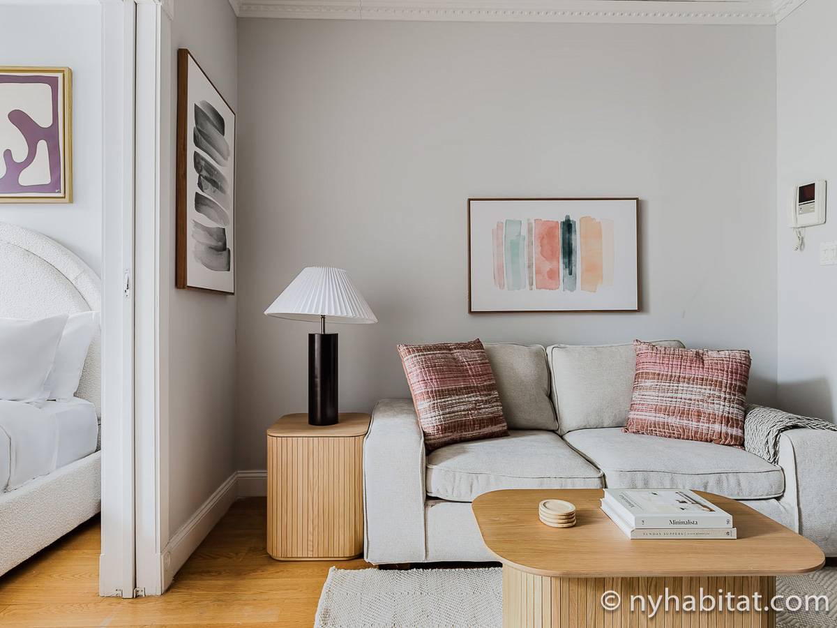Living room - Photo 2 of 4