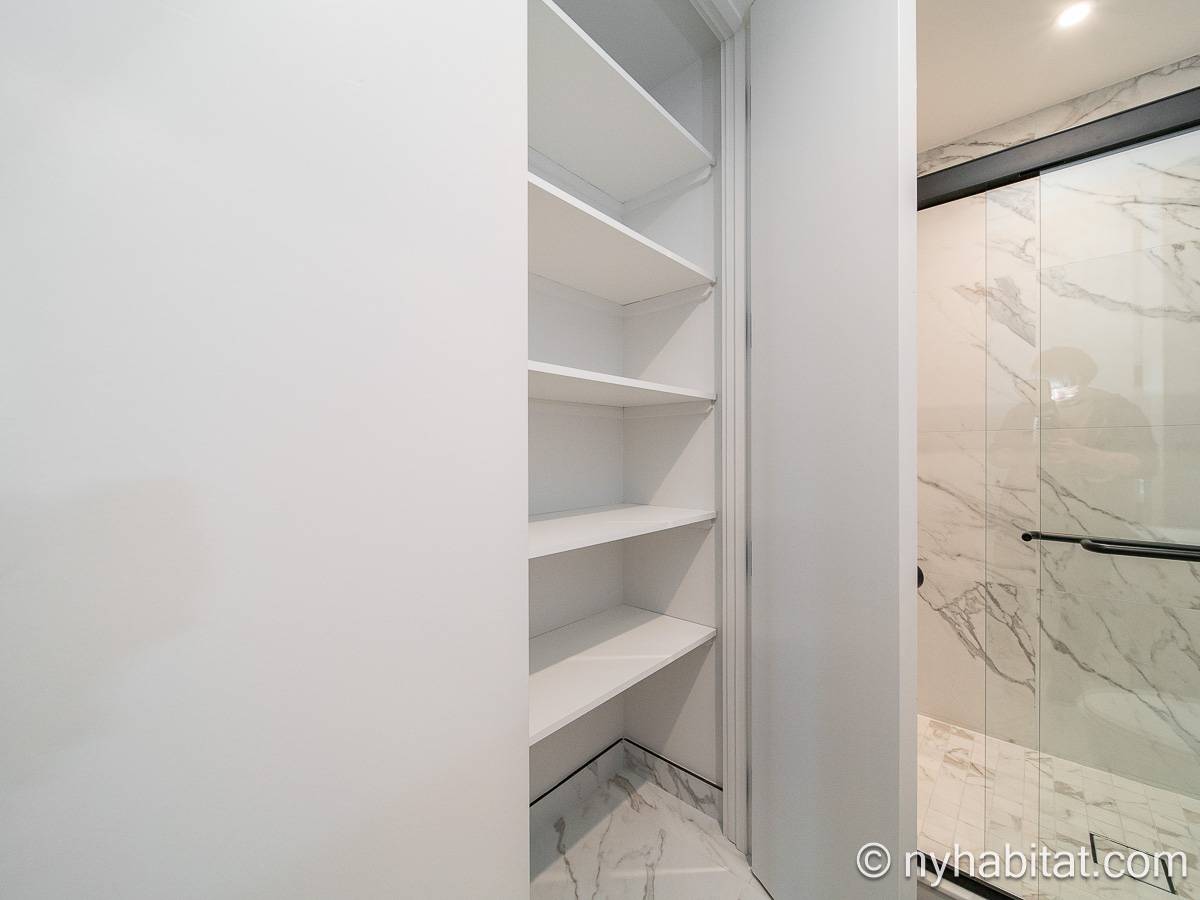 Bathroom 1 - Photo 3 of 3