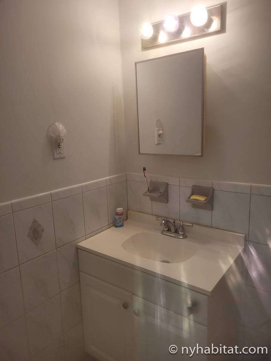 Bathroom 2 - Photo 1 of 3