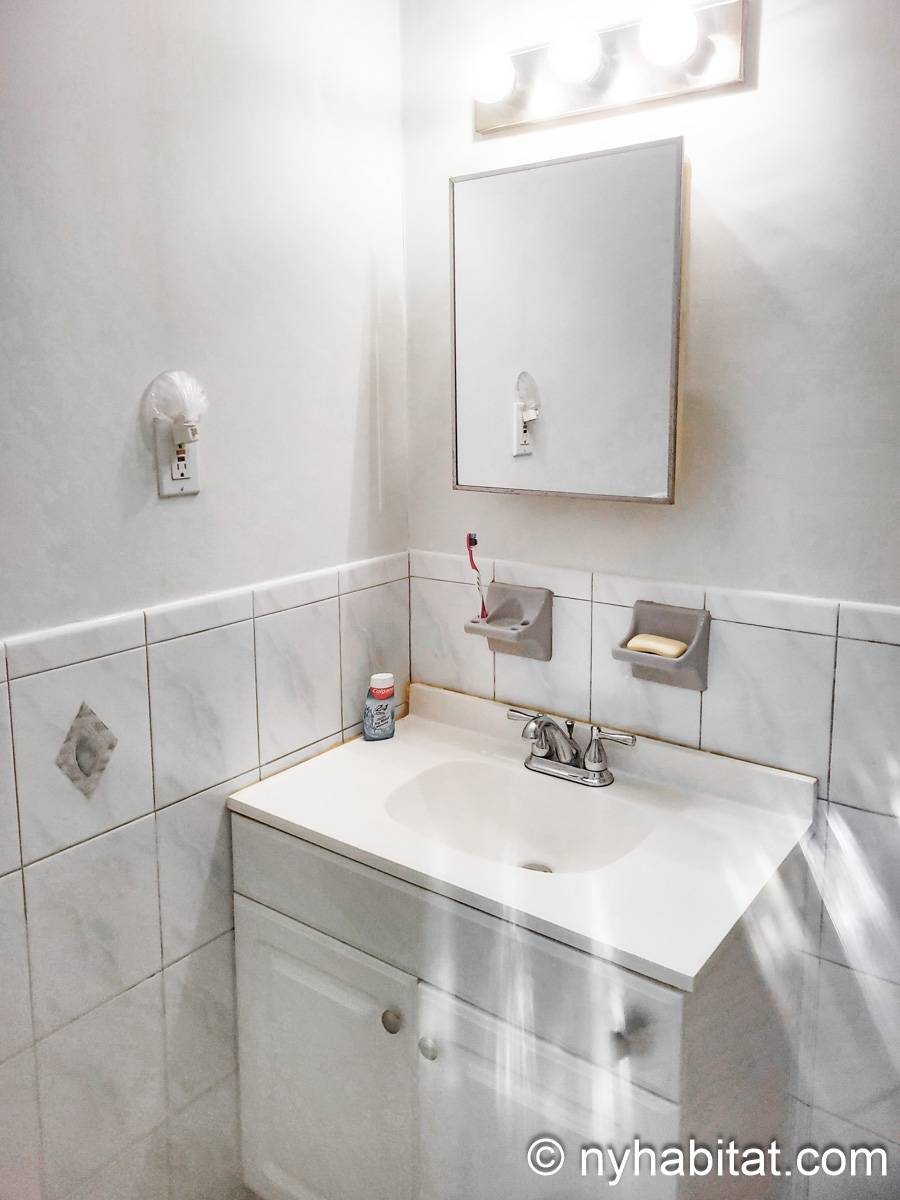 Ba&ntilde;o 2 - Photo 1 de 3