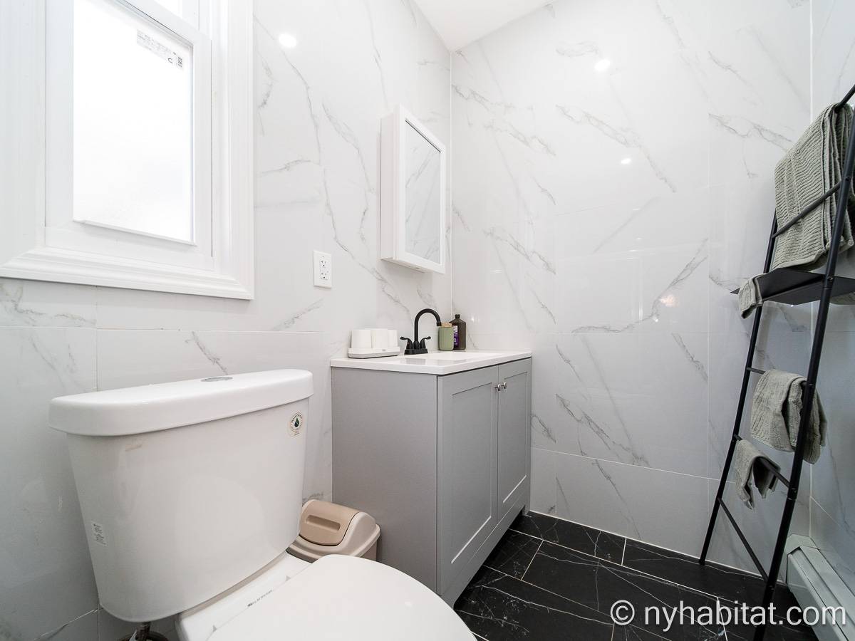 Bathroom - Photo 3 of 3