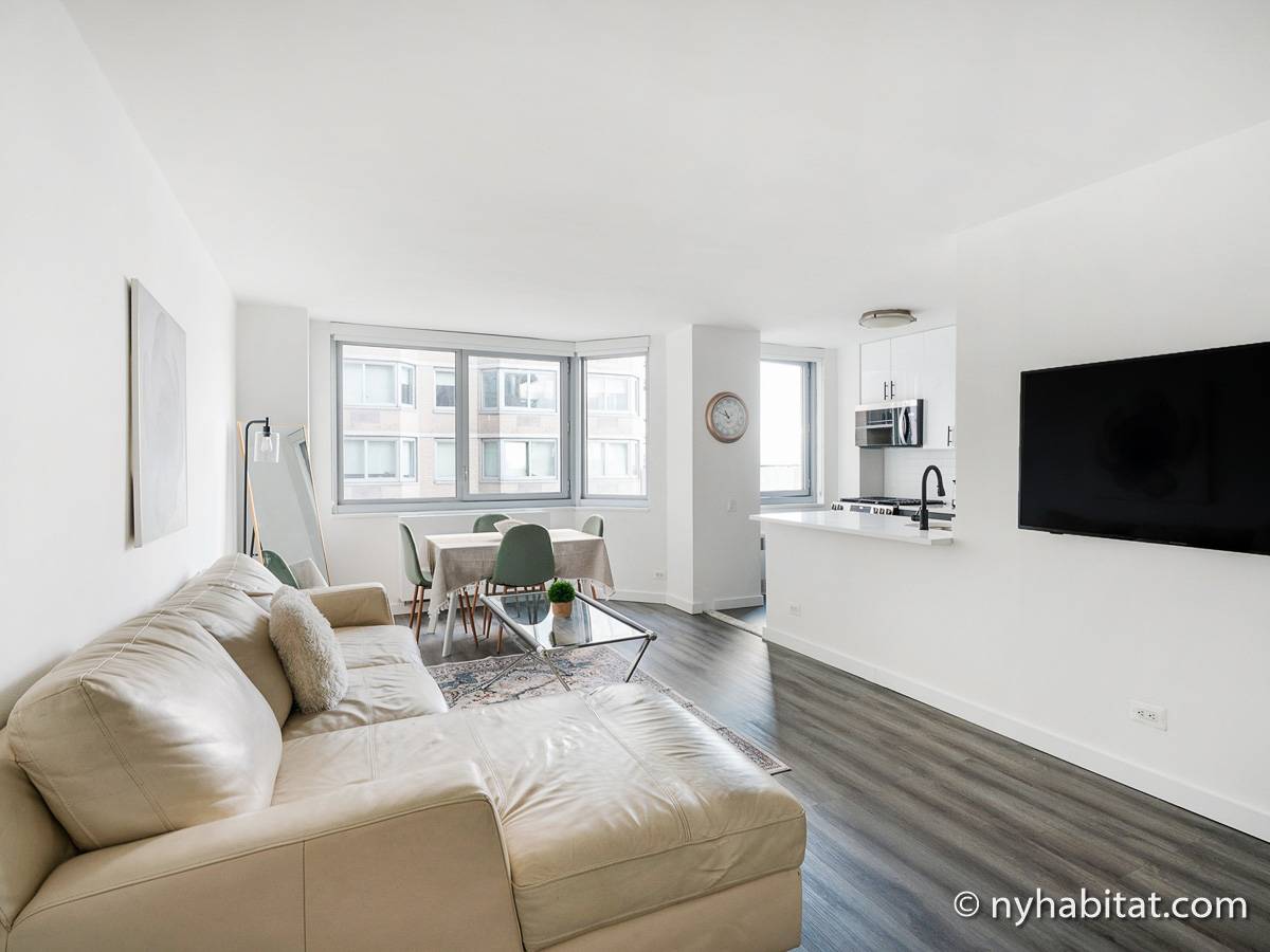 Living room - Photo 1 of 7