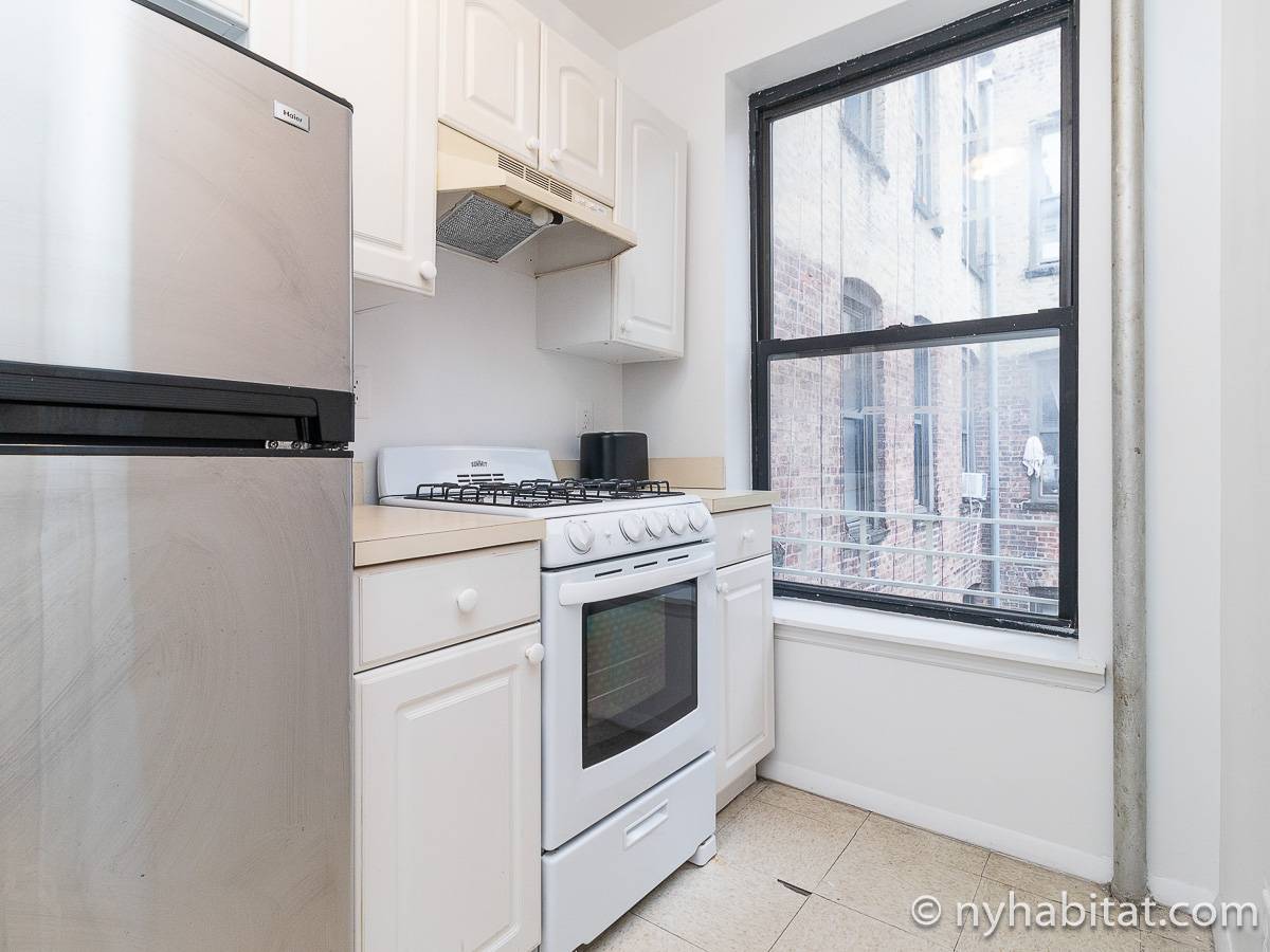 Kitchen - Photo 2 of 3