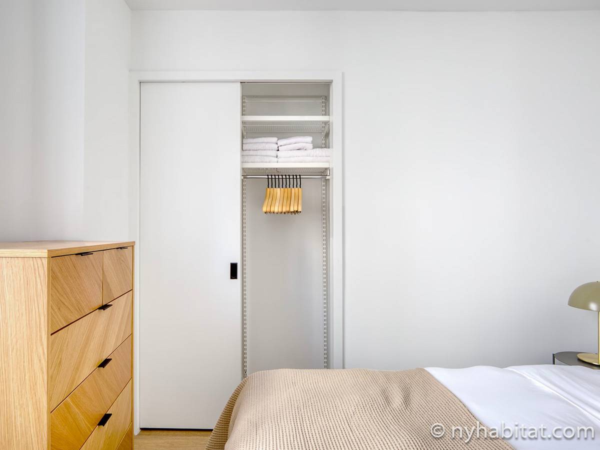 Schlafzimmer 2 - Photo 4 von 4 Schlafzimmer 2 - Photo 4 von 4