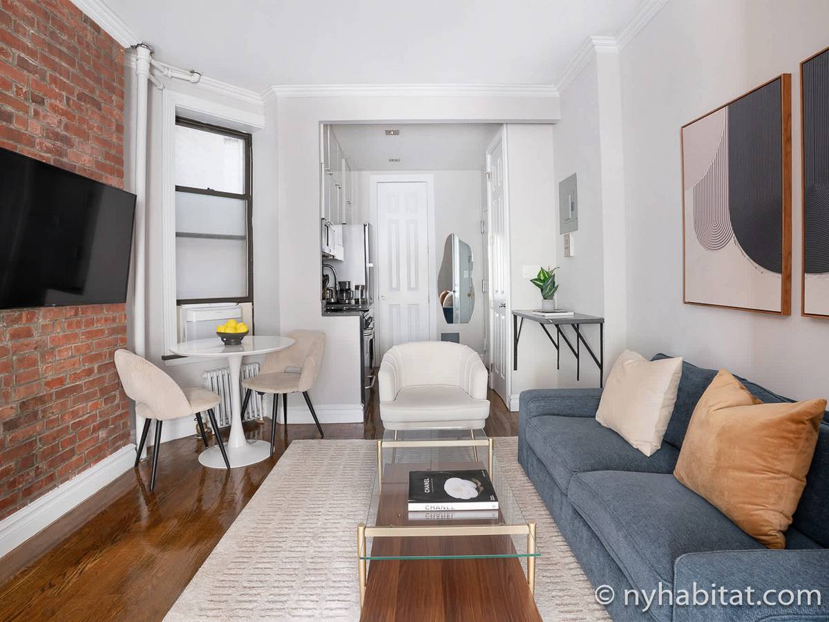 Living room - Photo 4 of 6 Living room - Photo 4 of 6