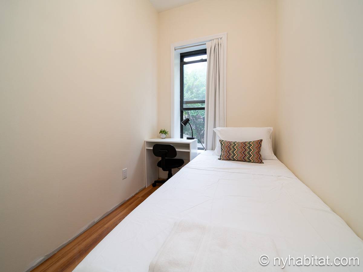 Bedroom 2 - Photo 3 of 5 Bedroom 2 - Photo 3 of 5