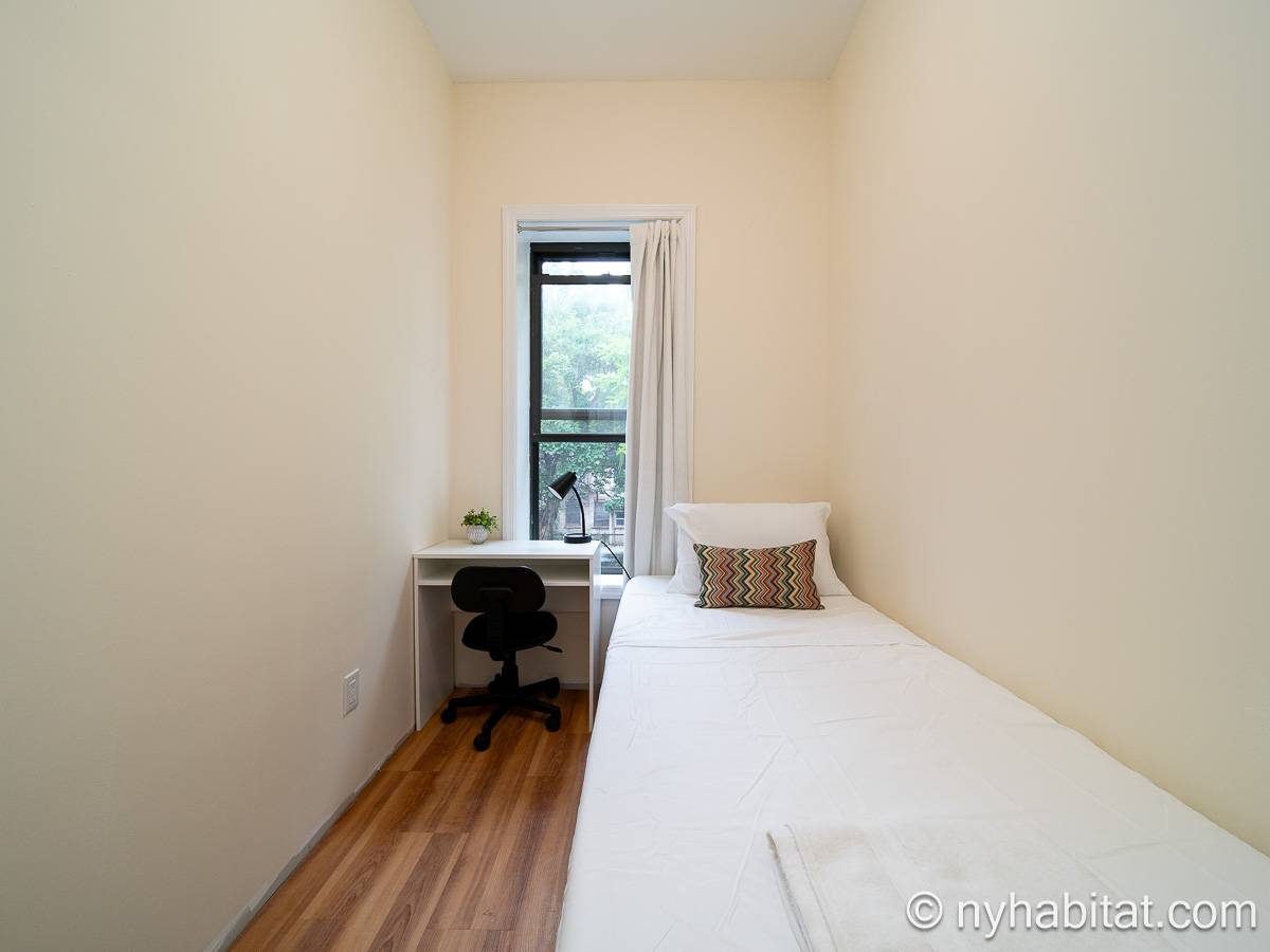 Bedroom 2 - Photo 2 of 5 Bedroom 2 - Photo 2 of 5