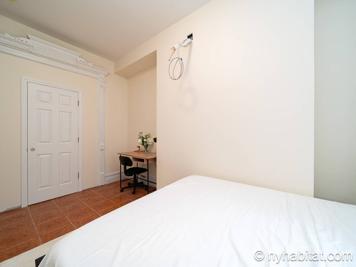 Bedroom 1 - Photo 4 of 5 Bedroom 1 - Photo 4 of 5
