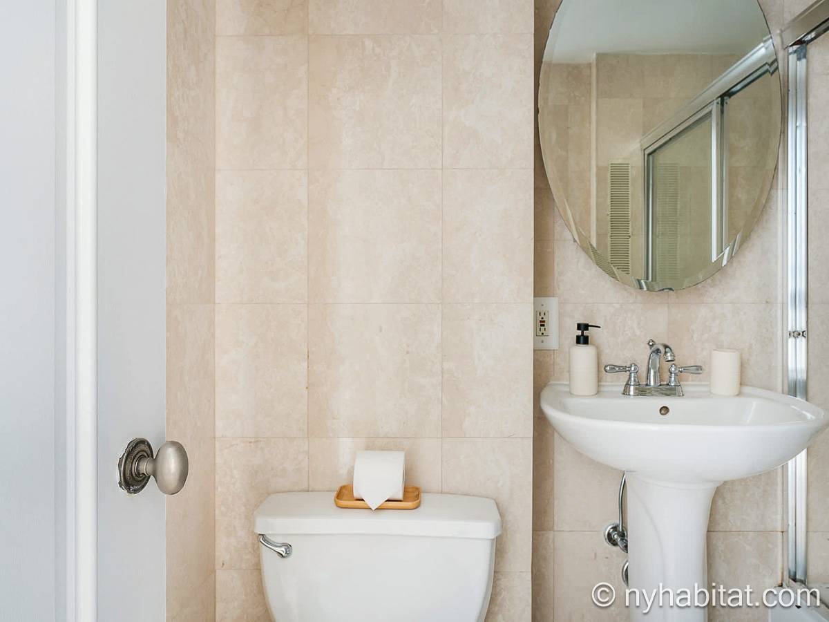 Bathroom - Photo 2 of 2 Bathroom - Photo 2 of 2