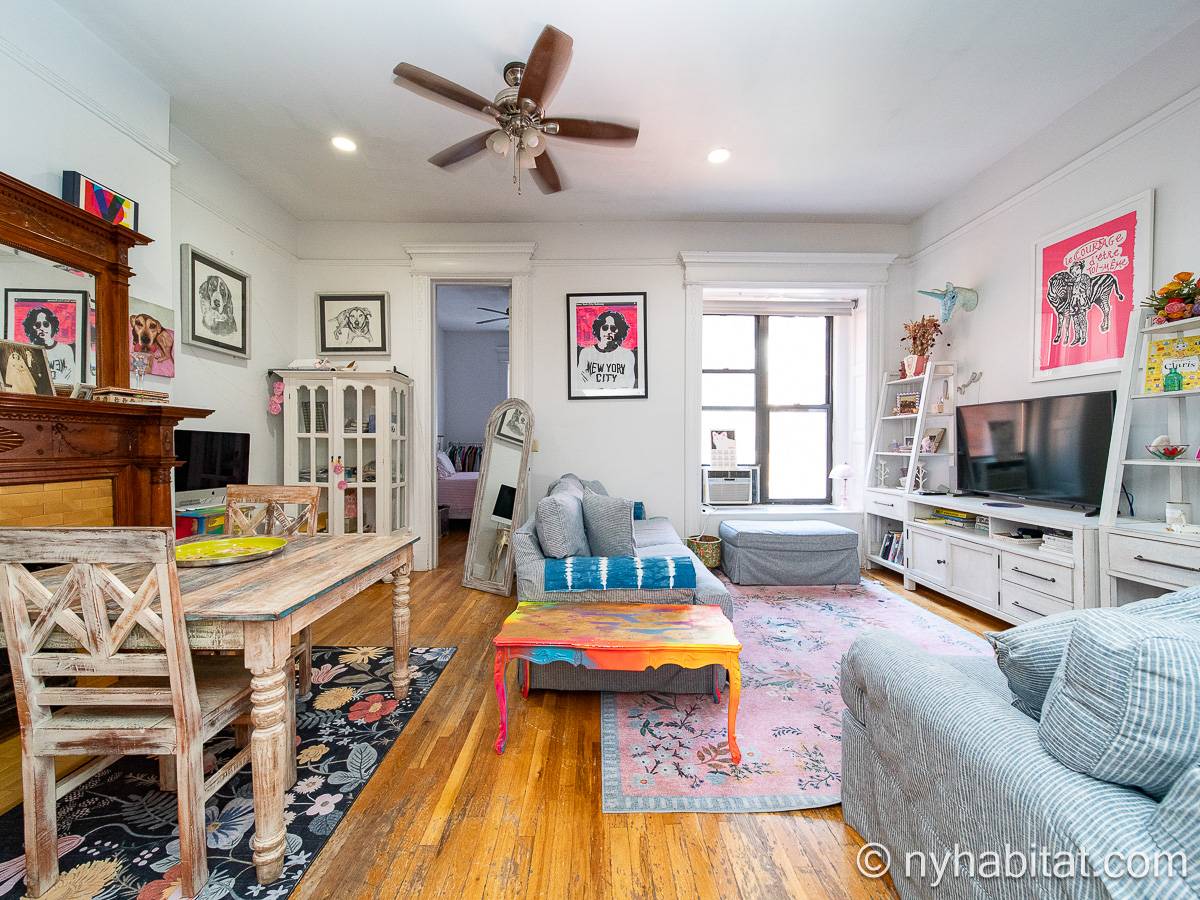 Living room - Photo 2 of 8