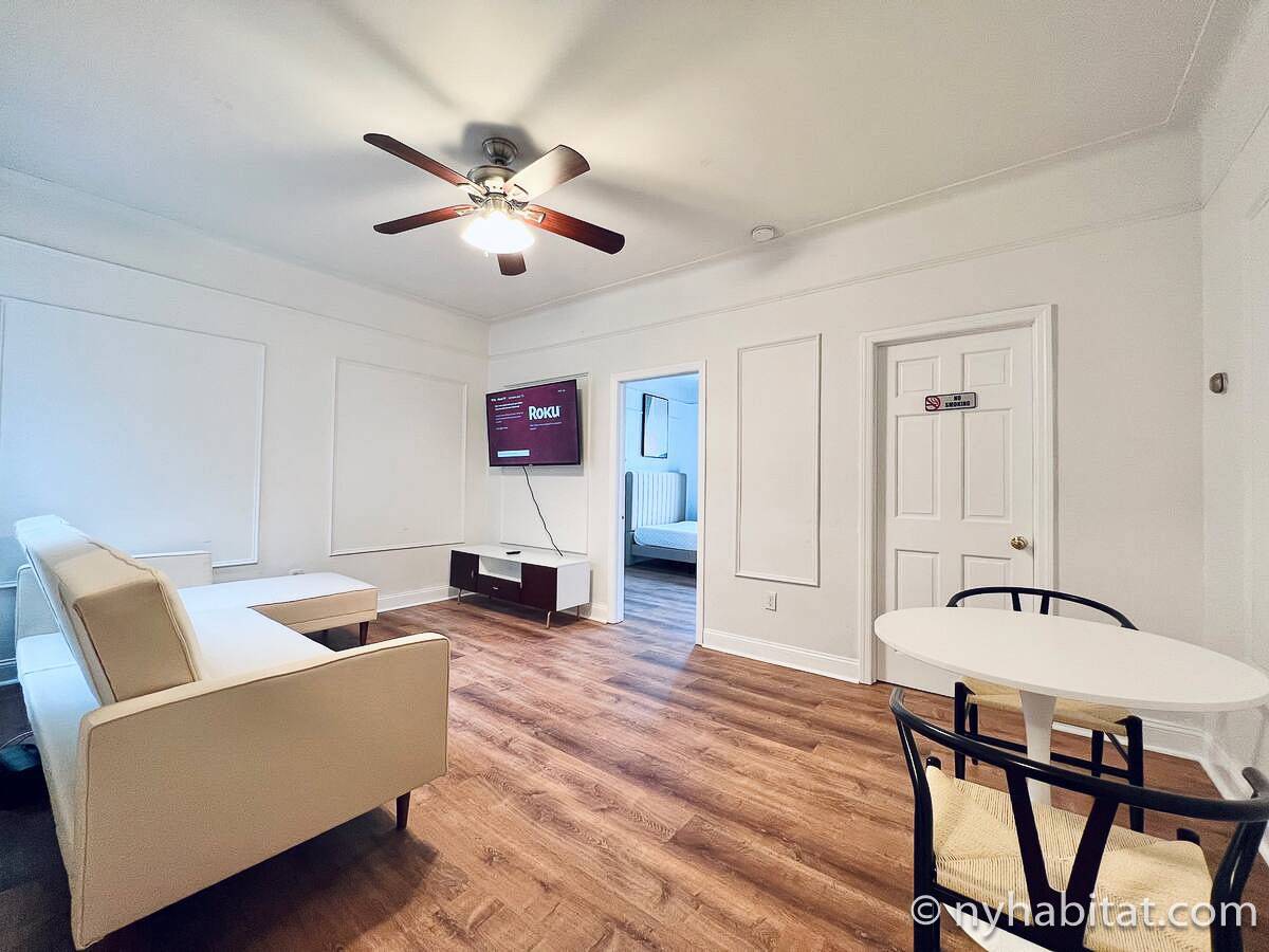 Living room - Photo 2 of 3
