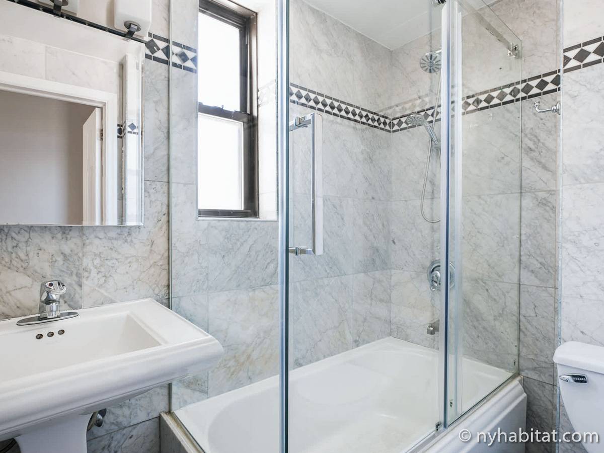 Bathroom - Photo 2 of 2 Bathroom - Photo 2 of 2