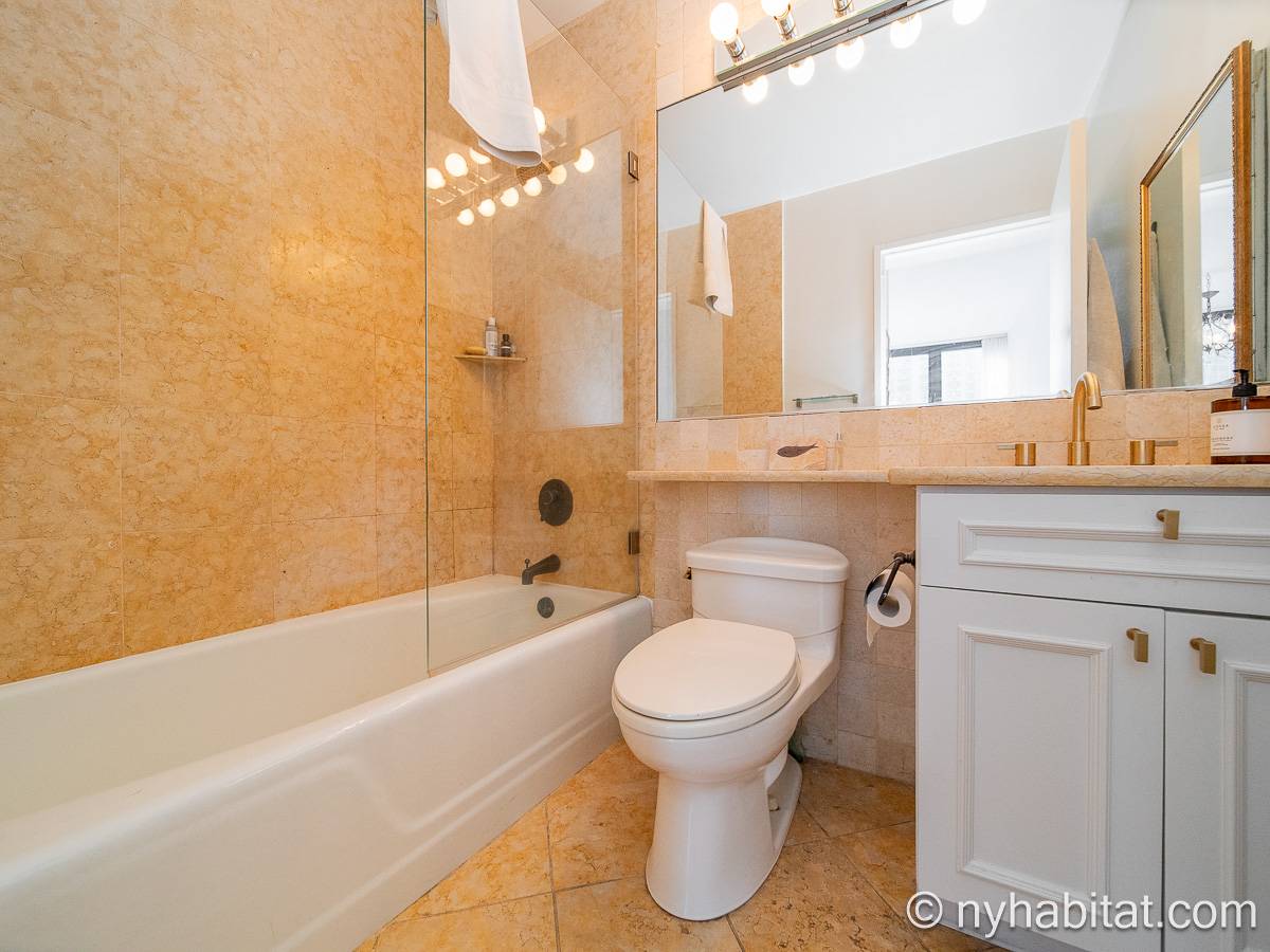 Bathroom 1 - Photo 1 of 3