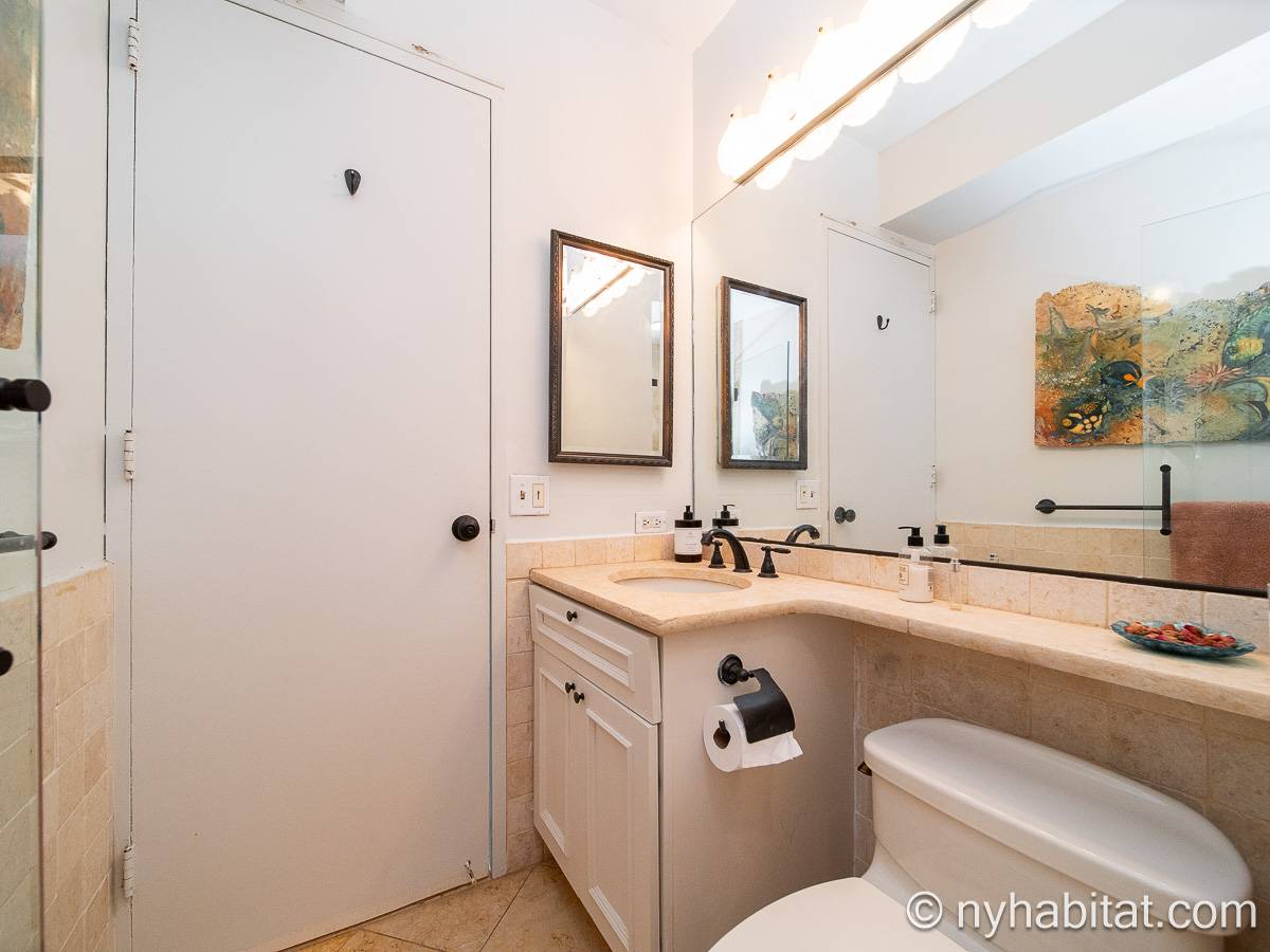 Bathroom 2 - Photo 3 of 3