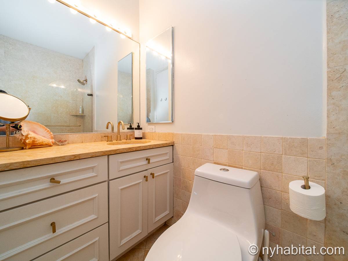 Bathroom 3 - Photo 2 of 3