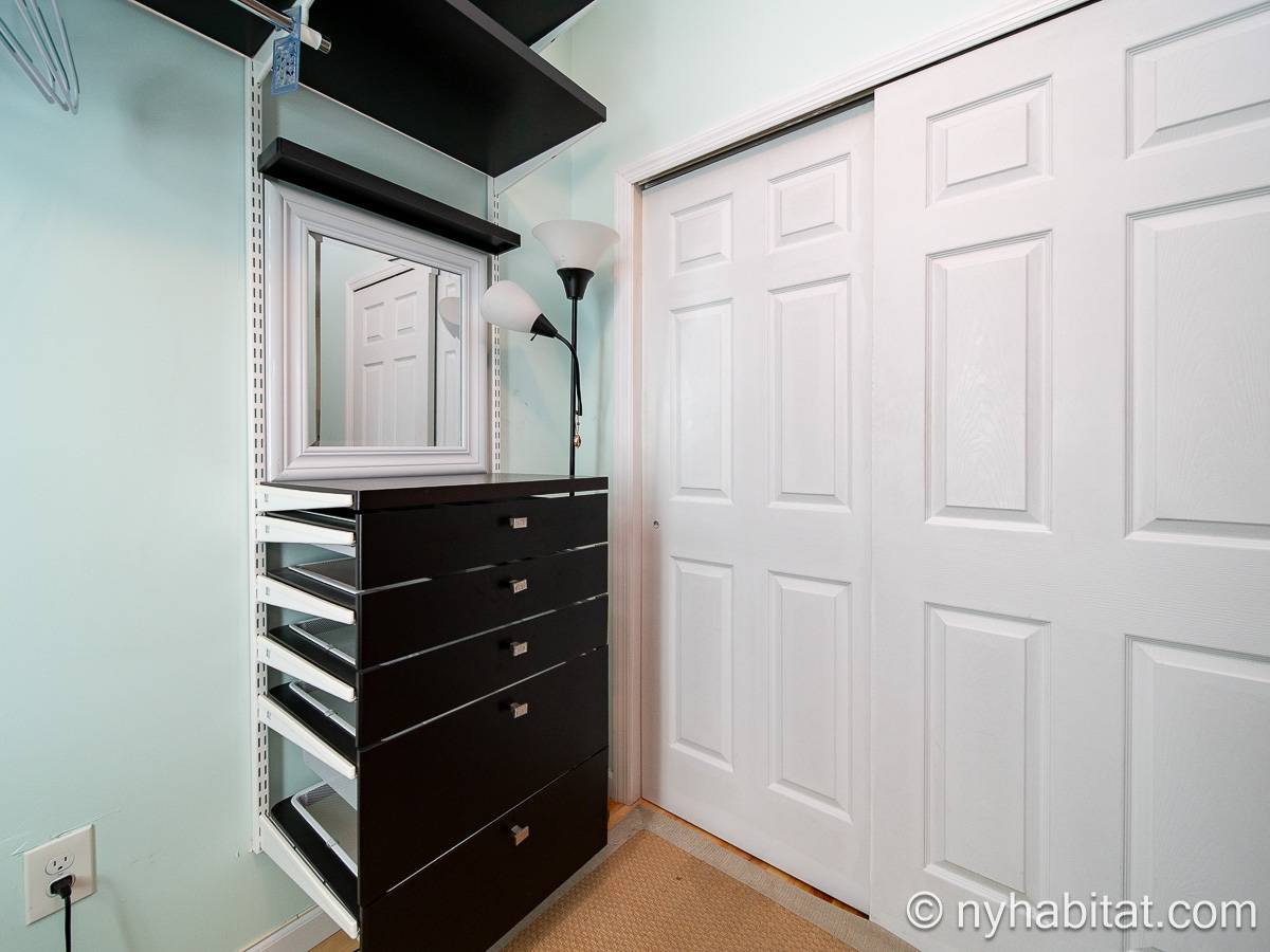 Bedroom - Photo 7 of 10