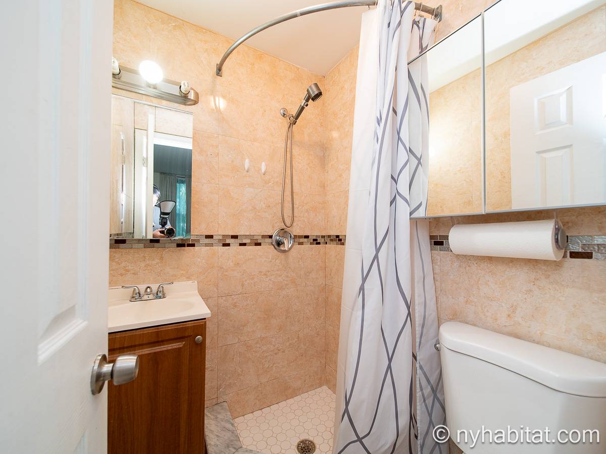 Bathroom - Photo 3 of 3