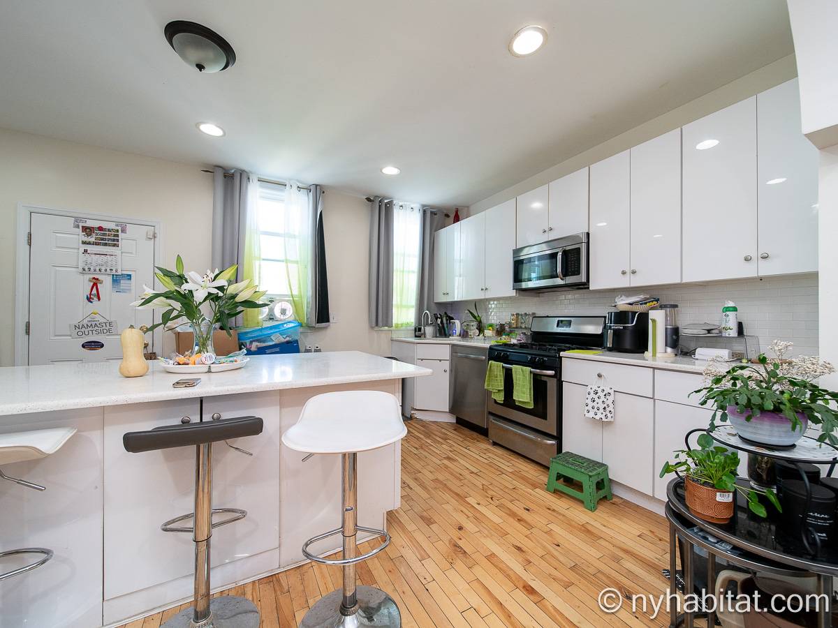 Kitchen - Photo 4 of 4