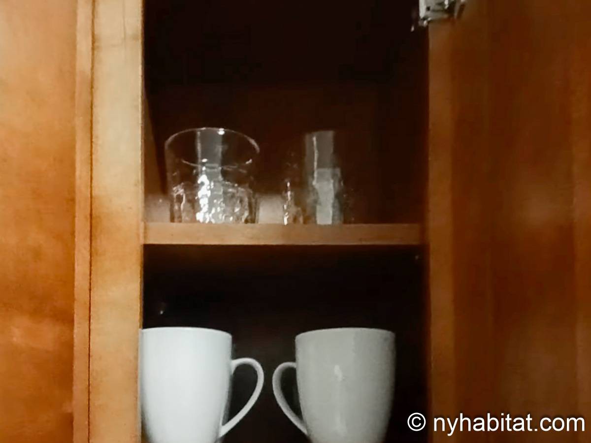 Kitchen - Photo 4 of 5