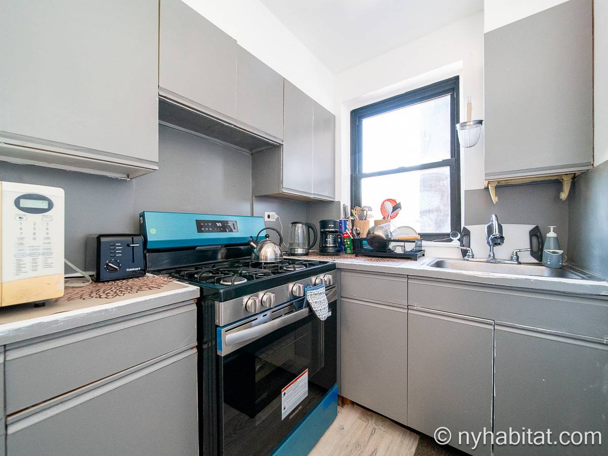 Kitchen - Photo 2 of 4