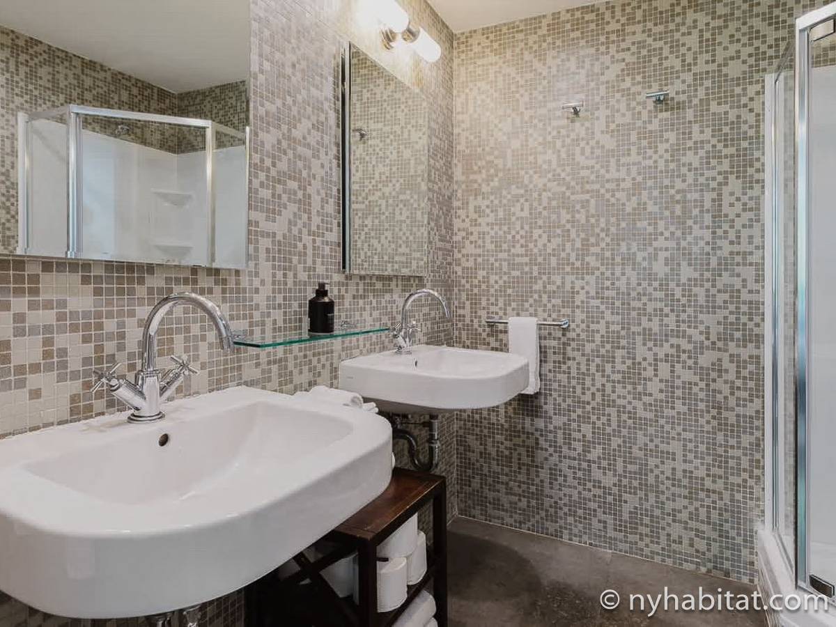 Bagno 1 - Photo 2 di 2 Bagno 1 - Photo 2 di 2