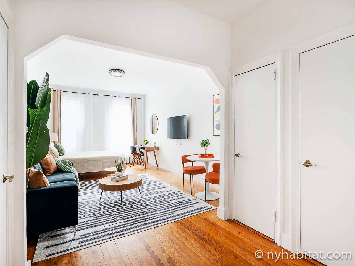 Living room - Photo 11 of 11
