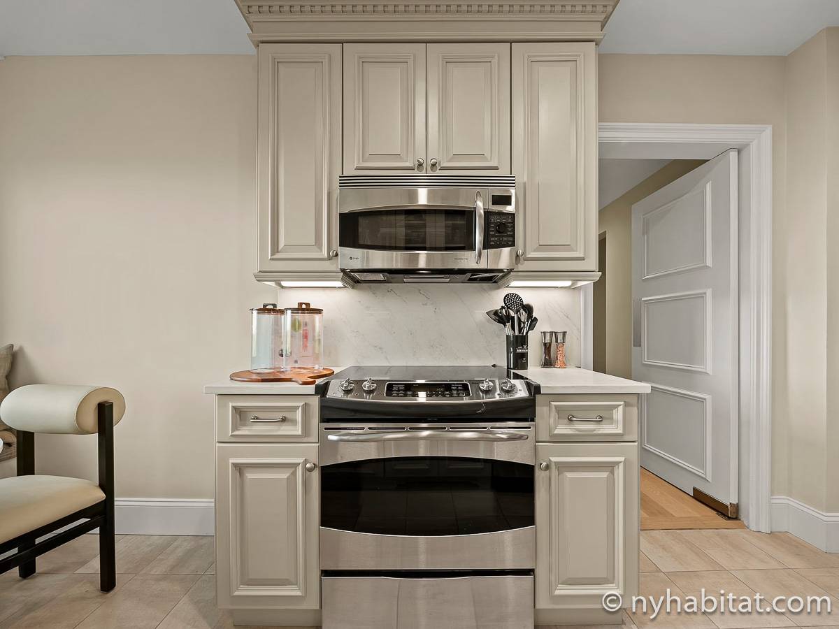Kitchen - Photo 3 of 6 Kitchen - Photo 3 of 6