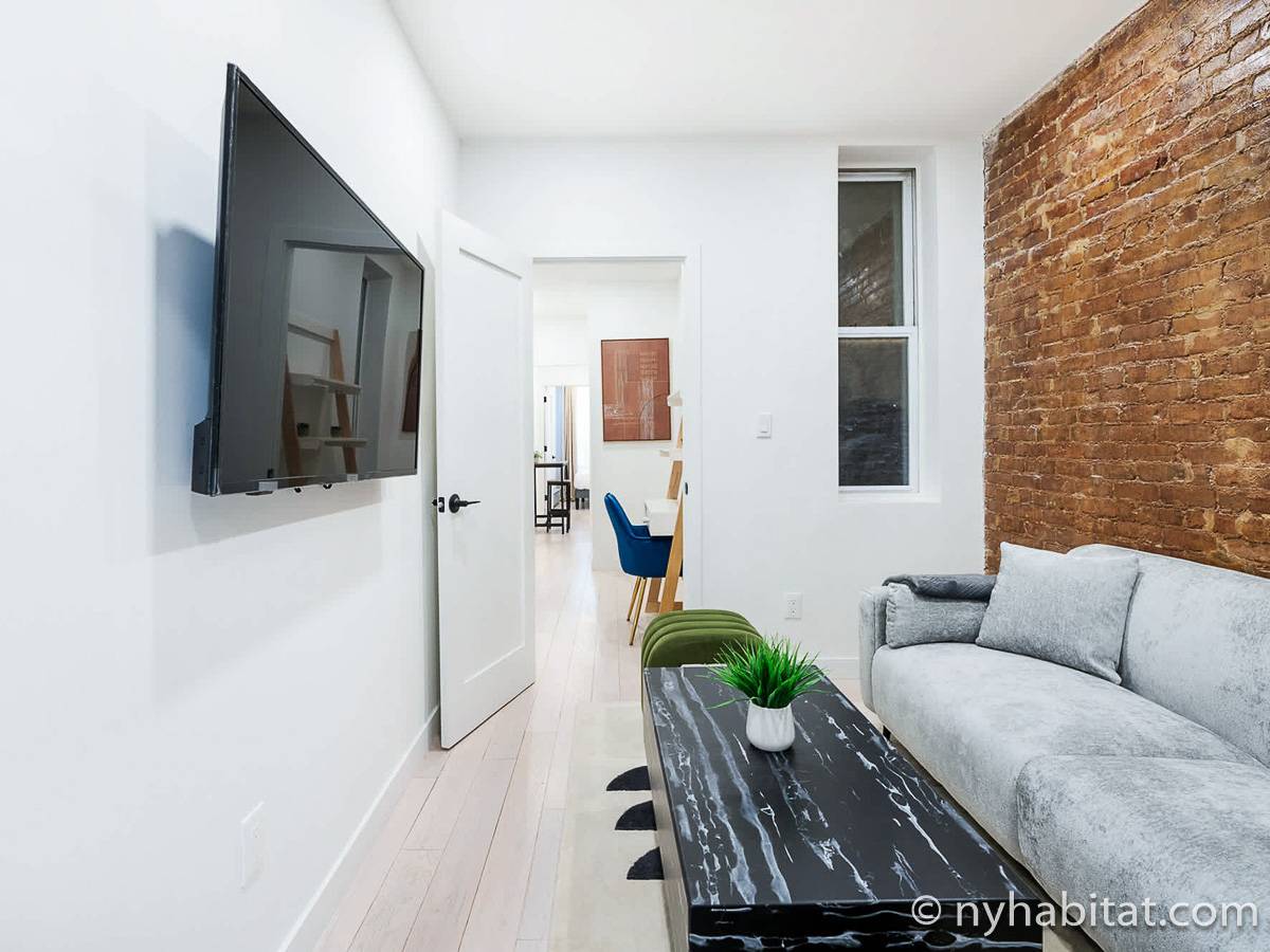 Living room - Photo 2 of 5 Living room - Photo 2 of 5