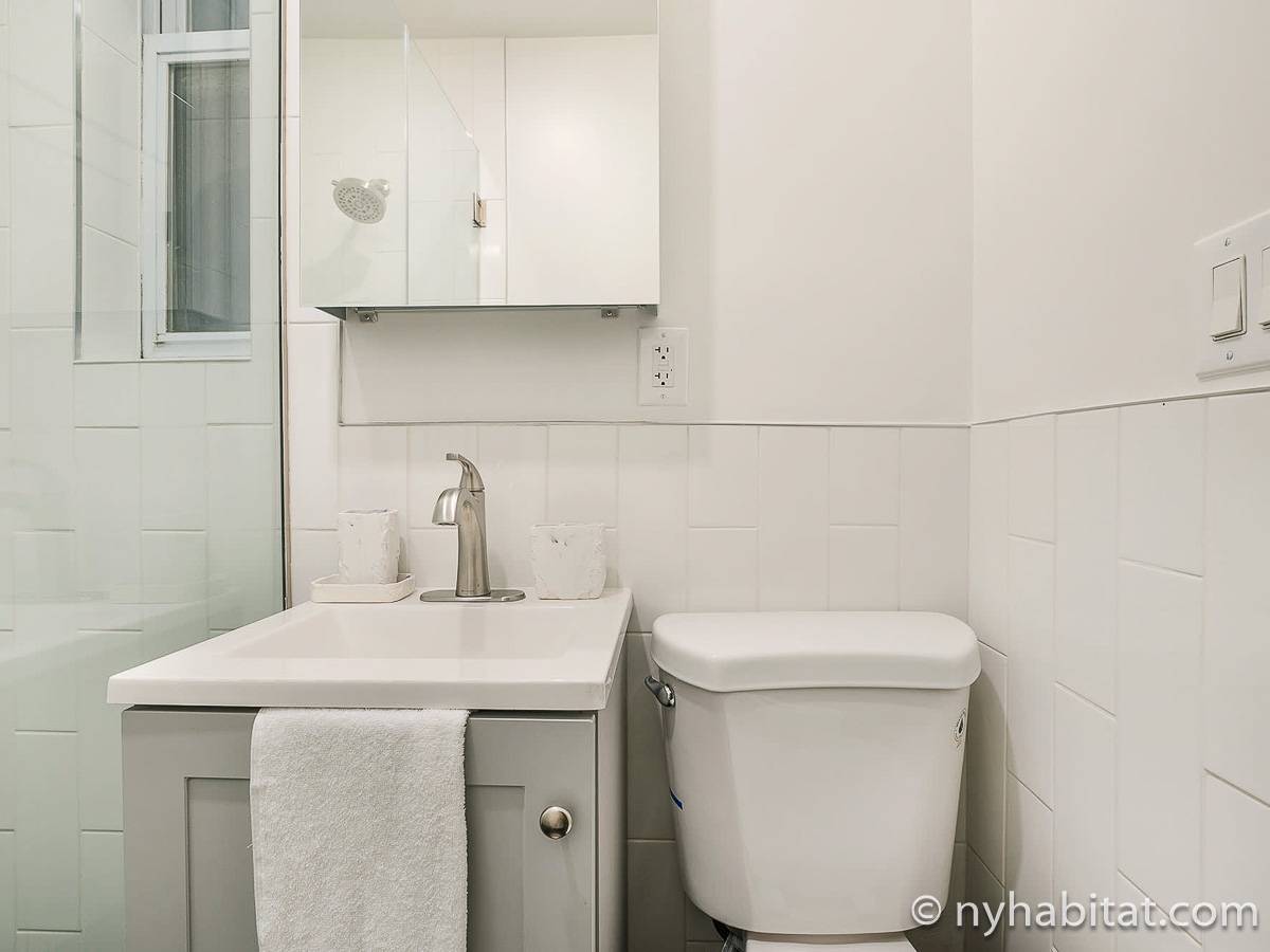 Bathroom - Photo 2 of 2 Bathroom - Photo 2 of 2