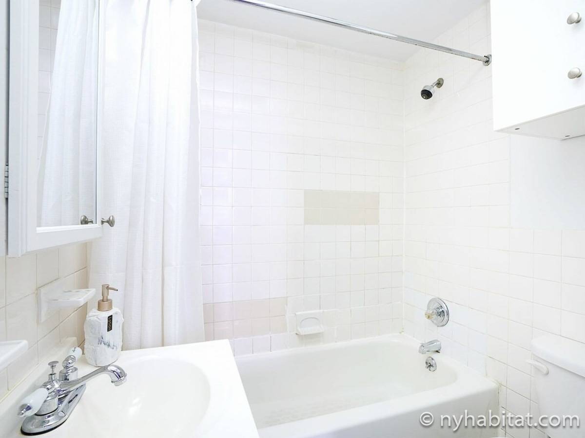 Bathroom - Photo 2 of 2 Bathroom - Photo 2 of 2