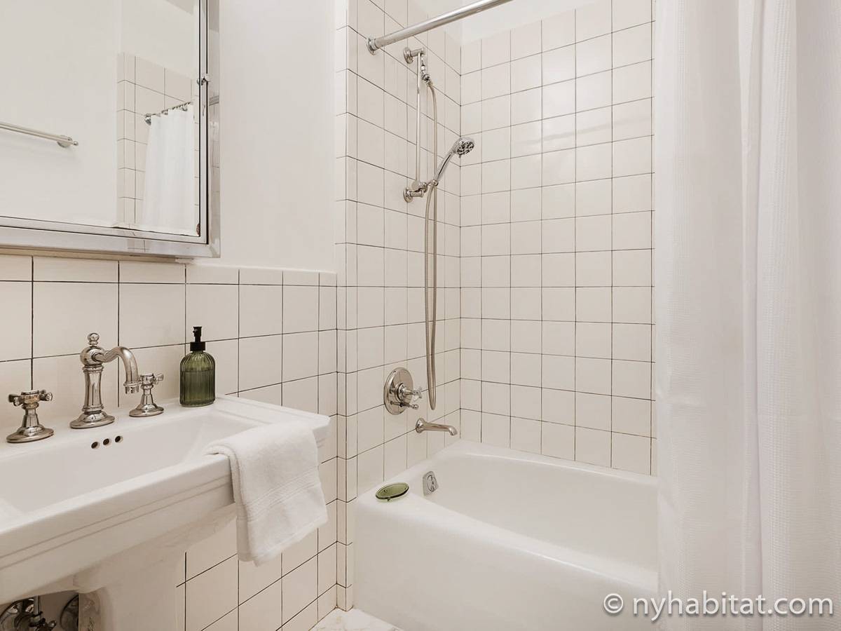 Bathroom - Photo 2 of 2 Bathroom - Photo 2 of 2