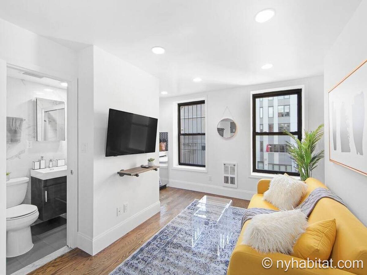 Living room - Photo 5 of 5
