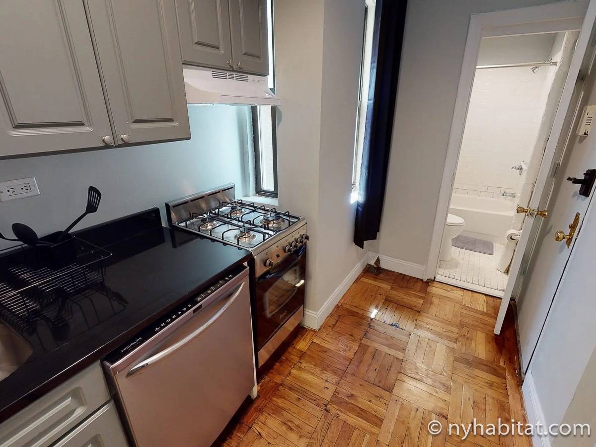 Kitchen - Photo 2 of 4