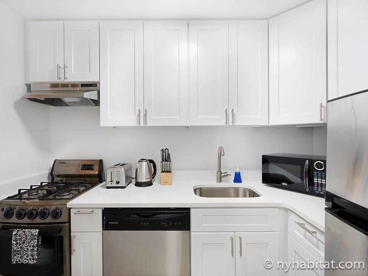 Kitchen - Photo 2 of 5