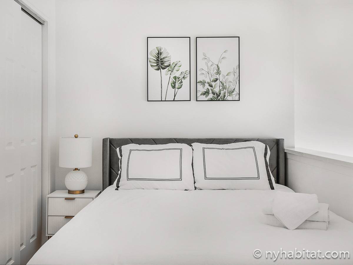 Living room - Photo 9 of 9