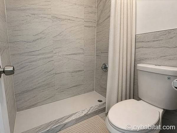 Salle de bain 1 - Photo 2 sur 2 Salle de bain 1 - Photo 2 sur 2