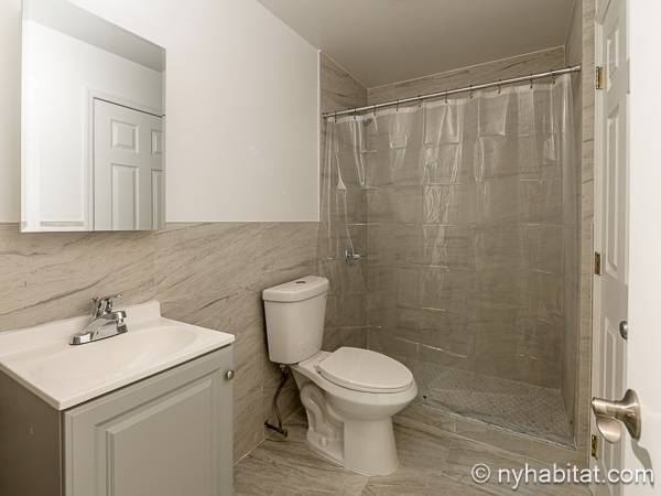 Salle de bain 2 - Photo 1 sur 1 Salle de bain 2 - Photo 1 sur 1