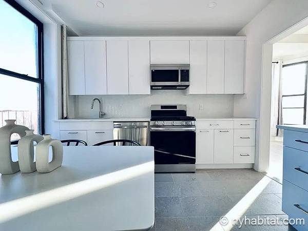 Kitchen - Photo 2 of 4