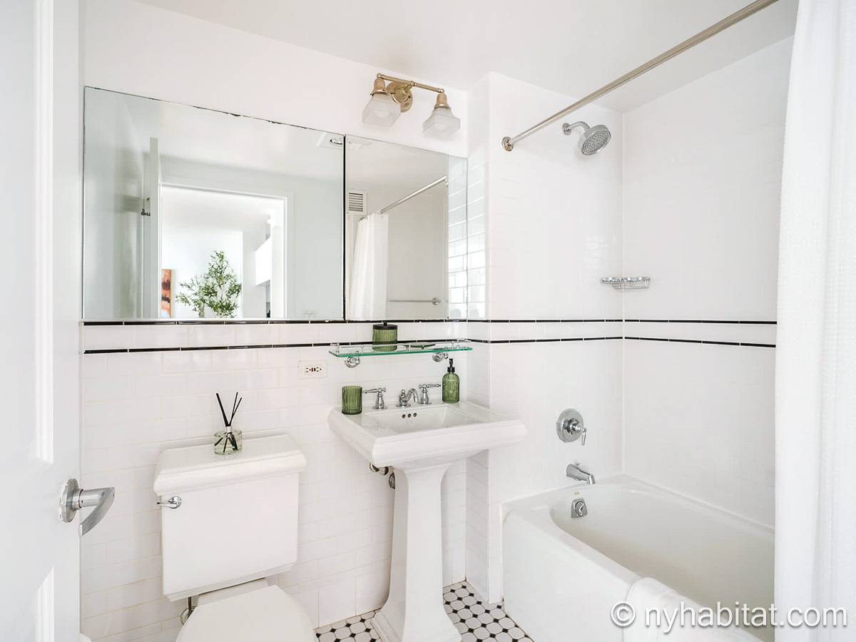 Bathroom - Photo 2 of 2 Bathroom - Photo 2 of 2
