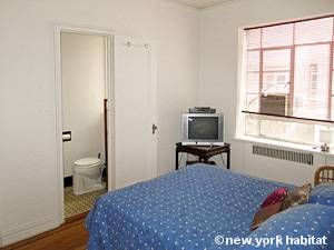 Bedroom - Photo 3 of 4